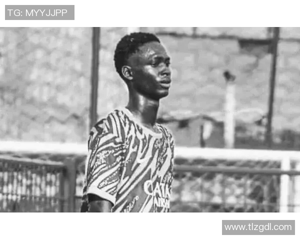 今年全球足坛震惊消息某足球明星不幸去世引发广泛悼念与追忆